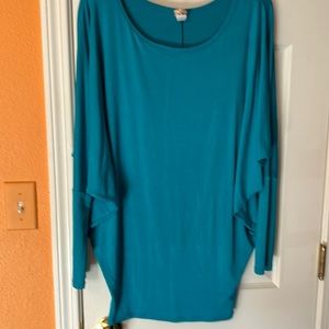 True teal bat wing, long sleeved tee